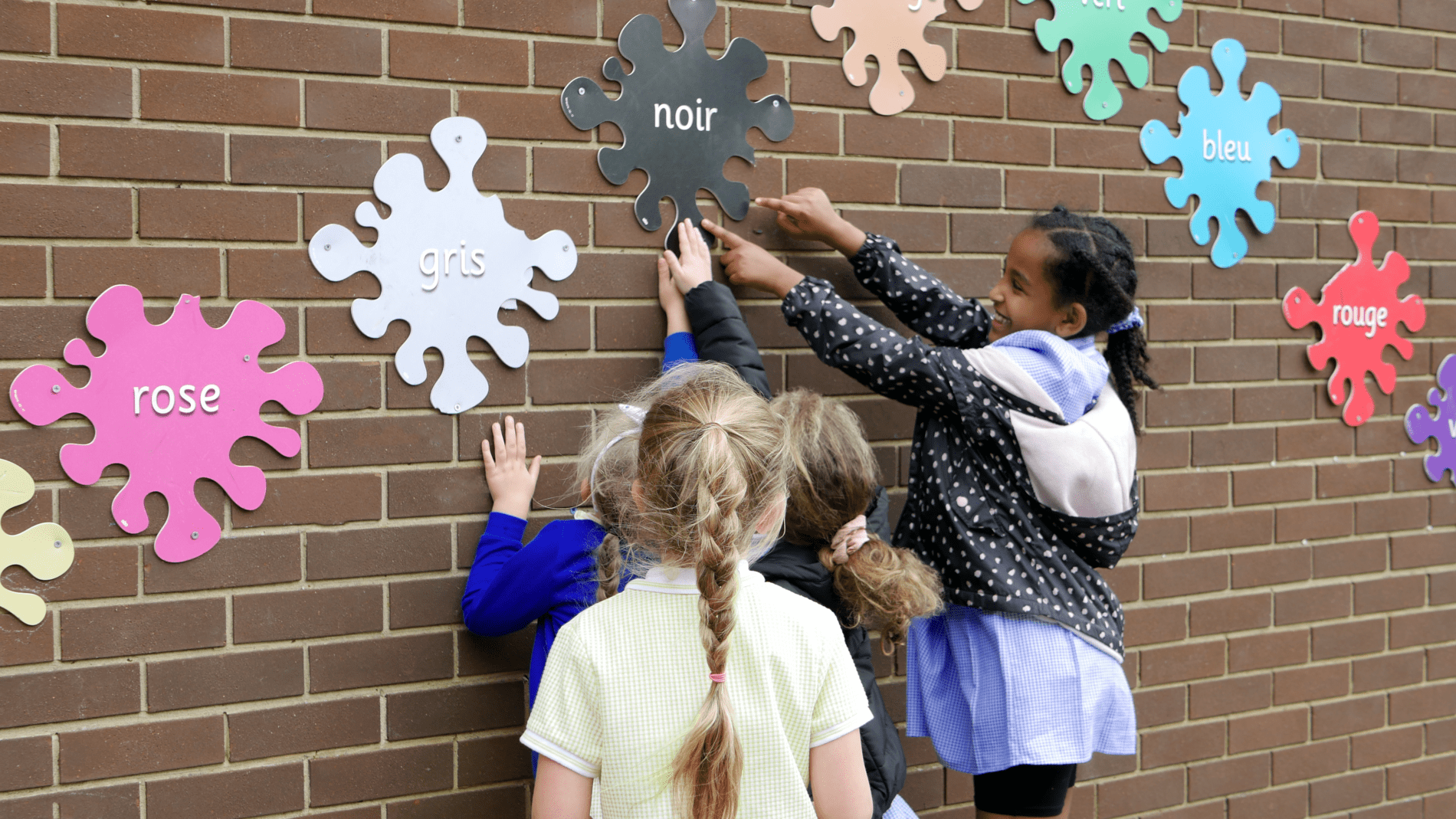 pupils of horton kirby primary school playing a game to match french colours