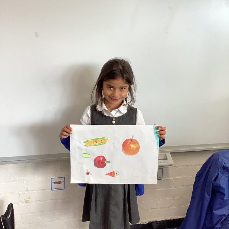6f0ec048-8096-4143-8cd9-fd3479438b6e children showing their artwork from horton kirby cofe primary school art